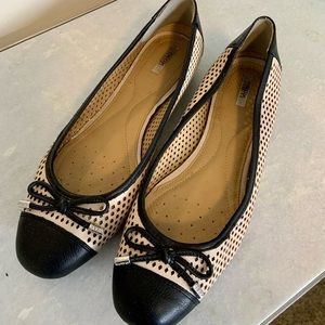 Geox Respira leather flats